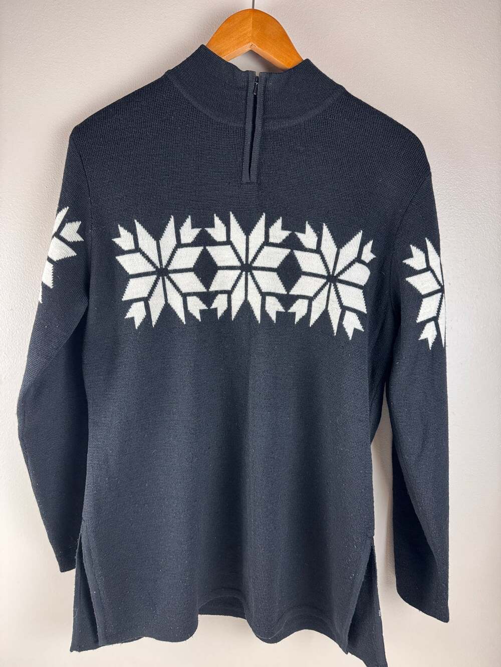 Liz Claiborne 100% Merino Wool Sweater L Black Snowflake Quarter Zip Ski